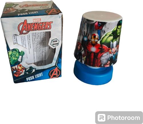 Nachtlampje druklamp Avengers - Rood / Blauw - Kunststof - 8 x 8 x 12 cm - Lampje - Nachtlampje - Hulk, Captain America - Iron man