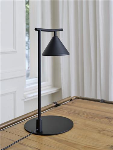 LEDVANCE DECOR Tischleuchte Fuji aus schwarzem Metall, mit 5W, bietet eine stilvolle Beleuchtungsoption für das moderne Zuhause, Leuchtmittel nicht enthalten