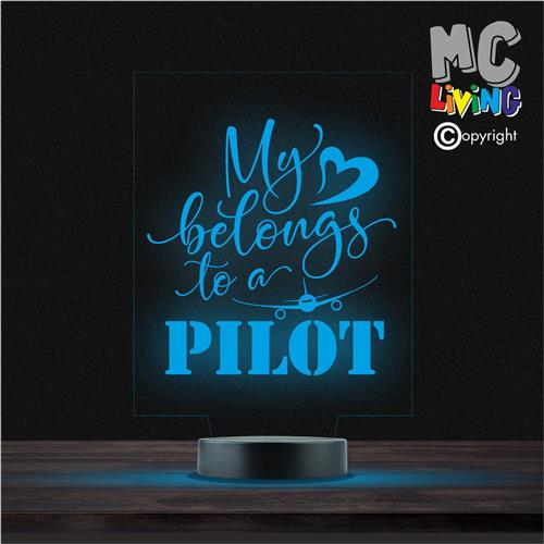 Led Lamp Met Gravering - RGB 7 Kleuren - My Heart Belongs To A Pilot