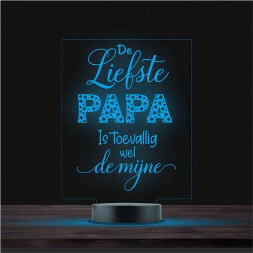 Led Lamp Met Gravering - RGB 7 Kleuren - De Liefste Papa Is Toevallig Wel De Mijne